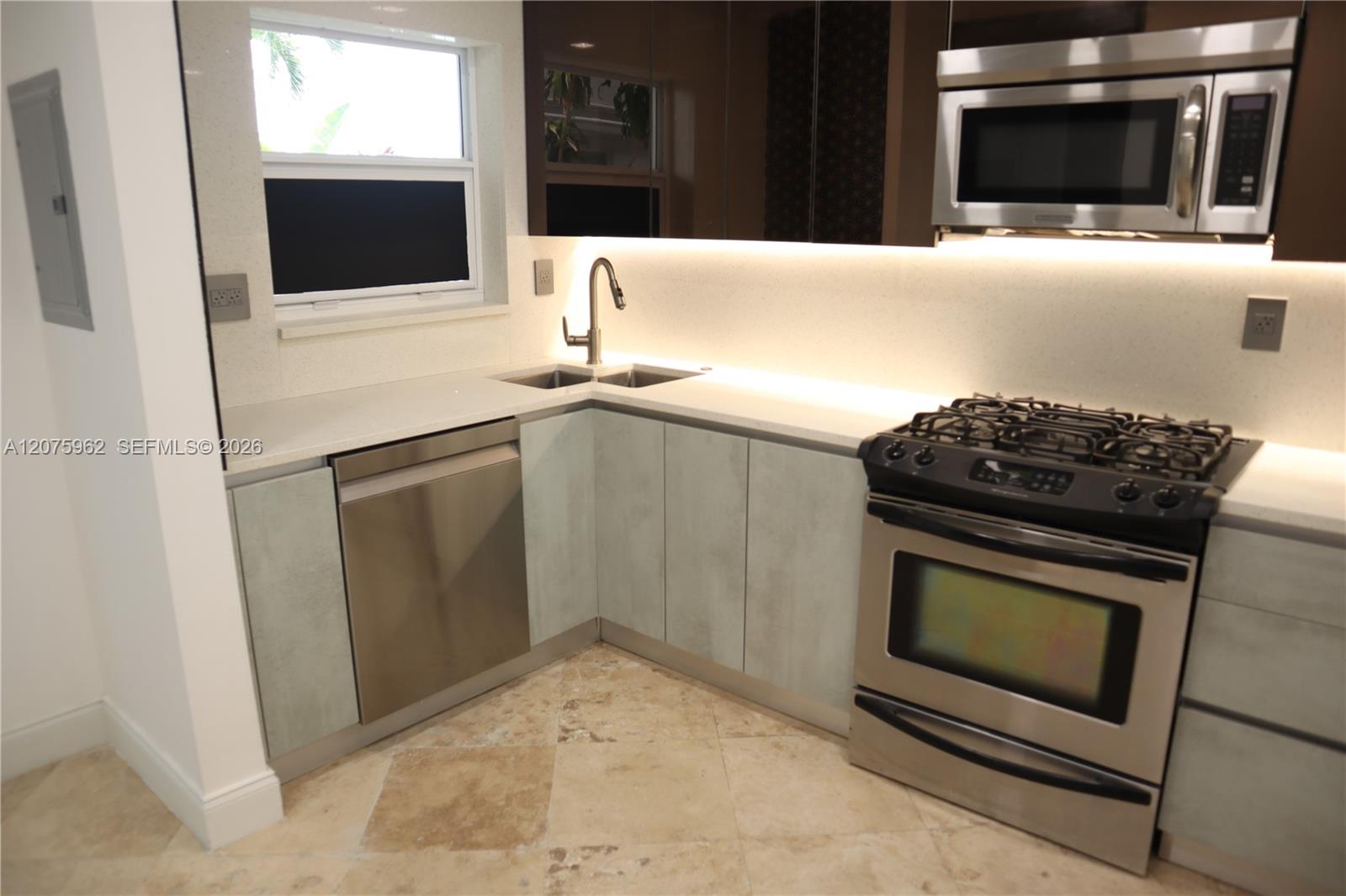 13105 Ixora Ct # 112 — Photo 4