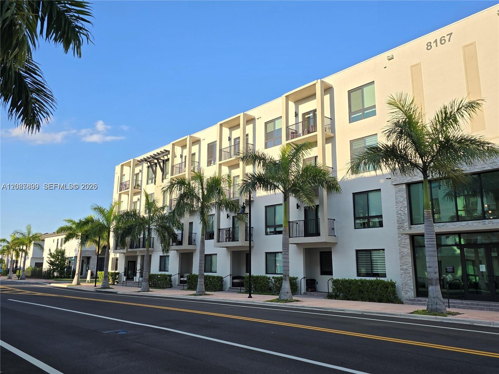 8167 NW 41st St # 302, Doral FL 33166