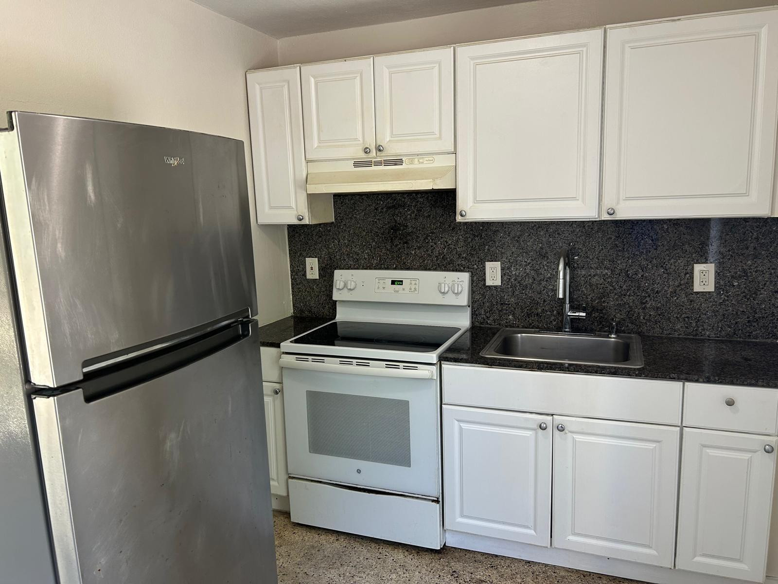 709 8th Street # B — Photo 3