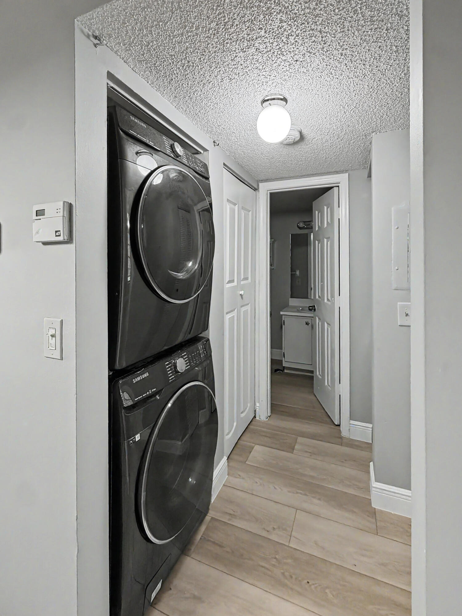 330 Palmwood Place # 210 — Photo 5