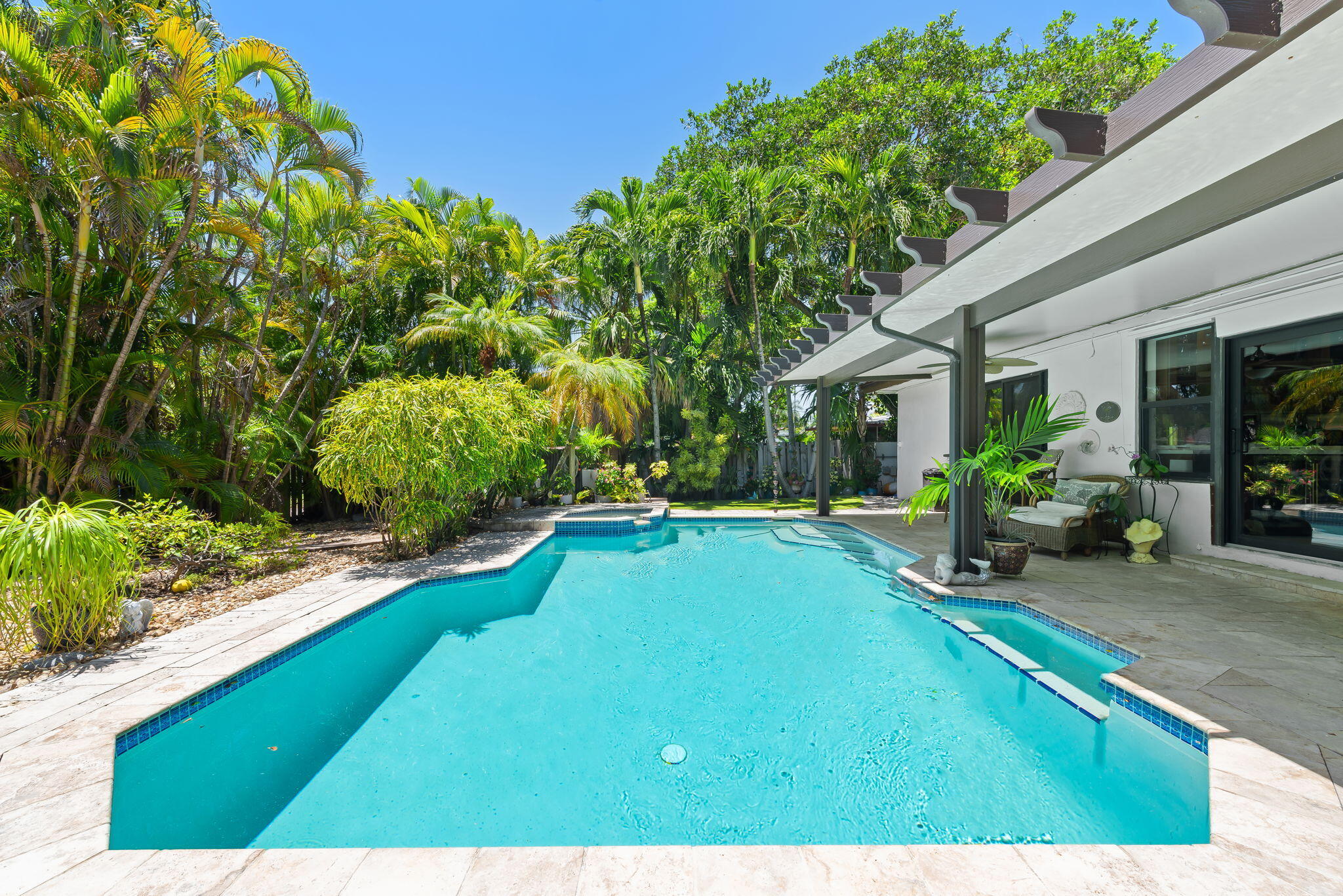 1230 TAYLOR Street — Photo 3