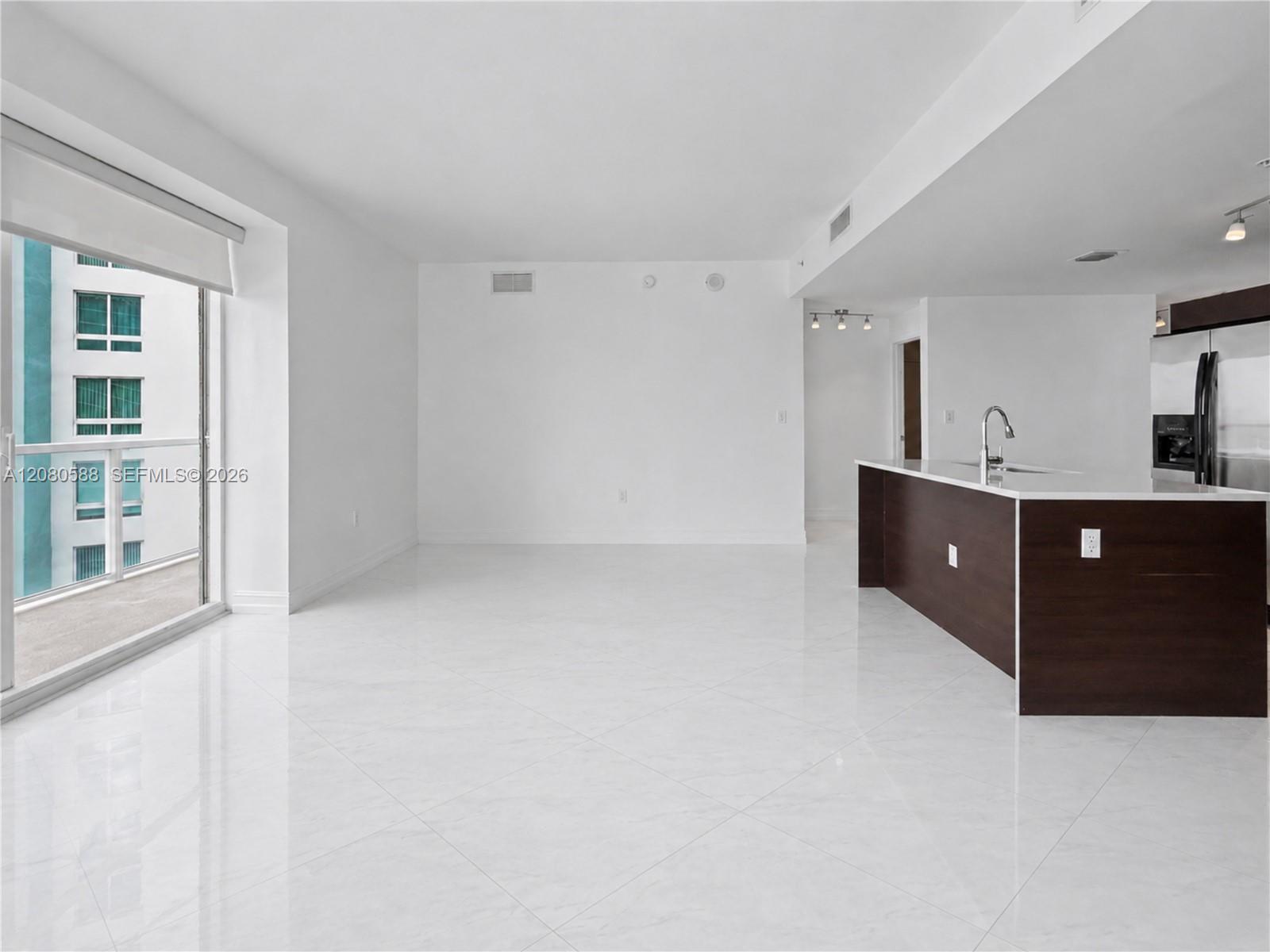 1900 N Bayshore Dr # 3911 — Photo 3
