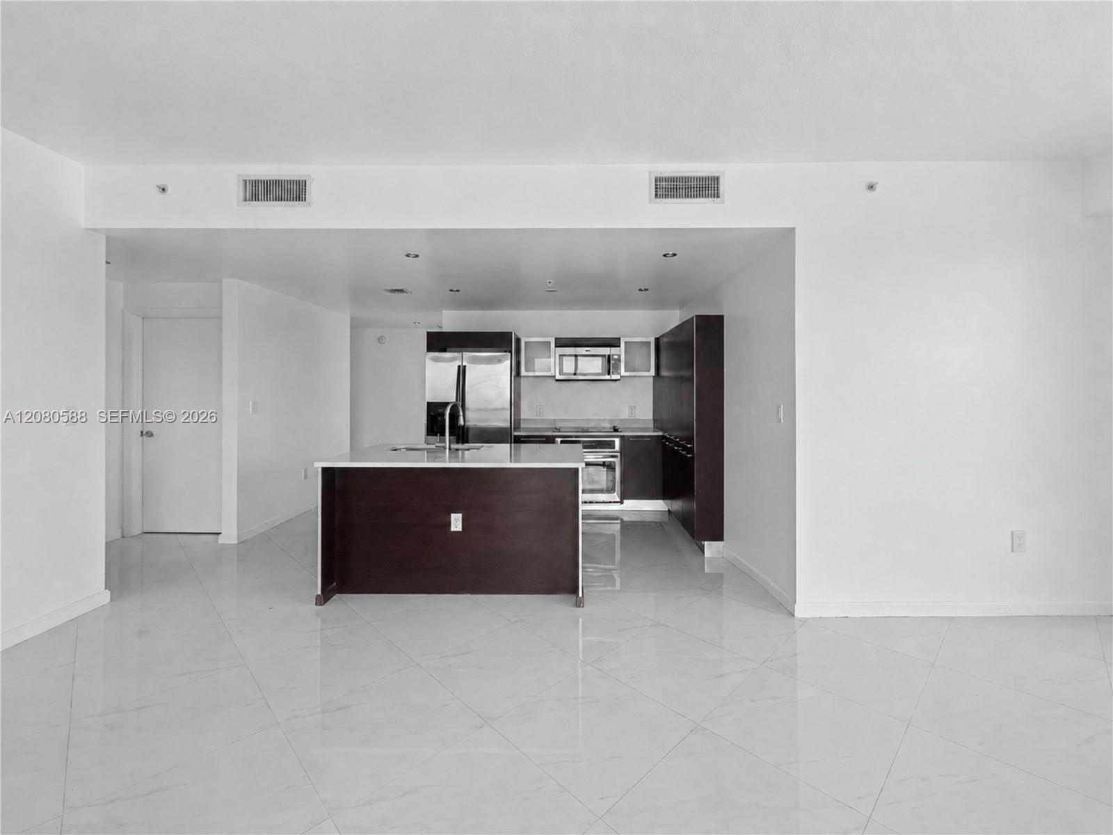 1900 N Bayshore Dr # 3911 — Photo 5