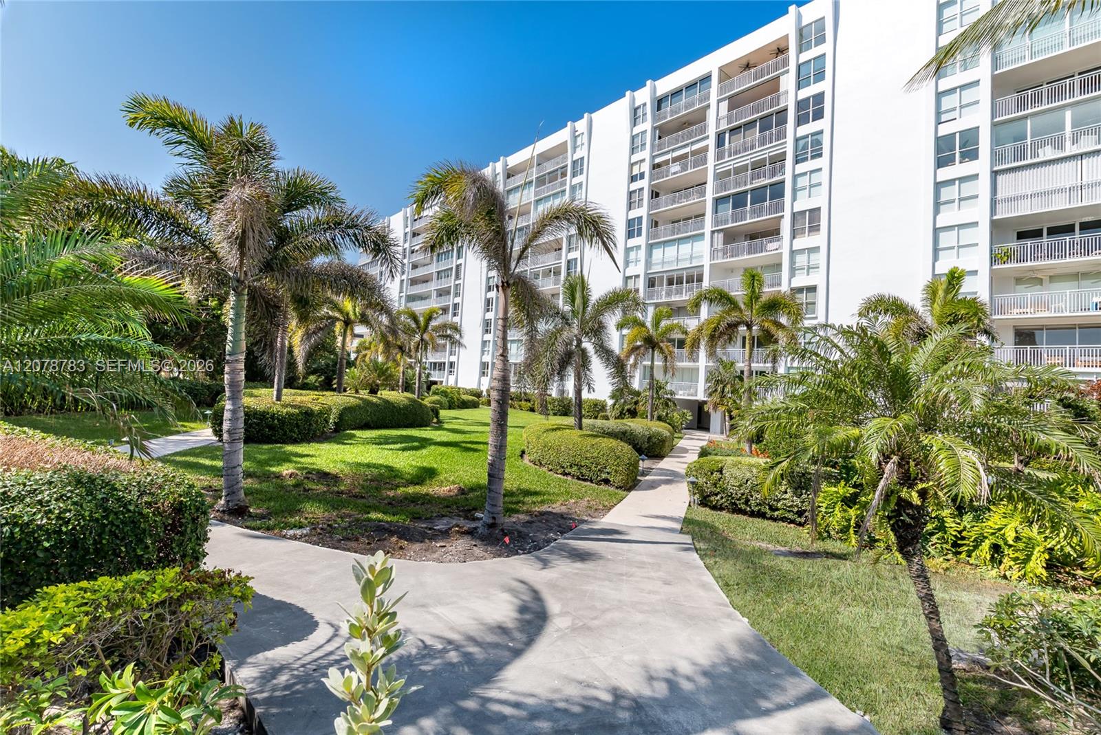 613 Ocean Dr # 7C — Photo 3