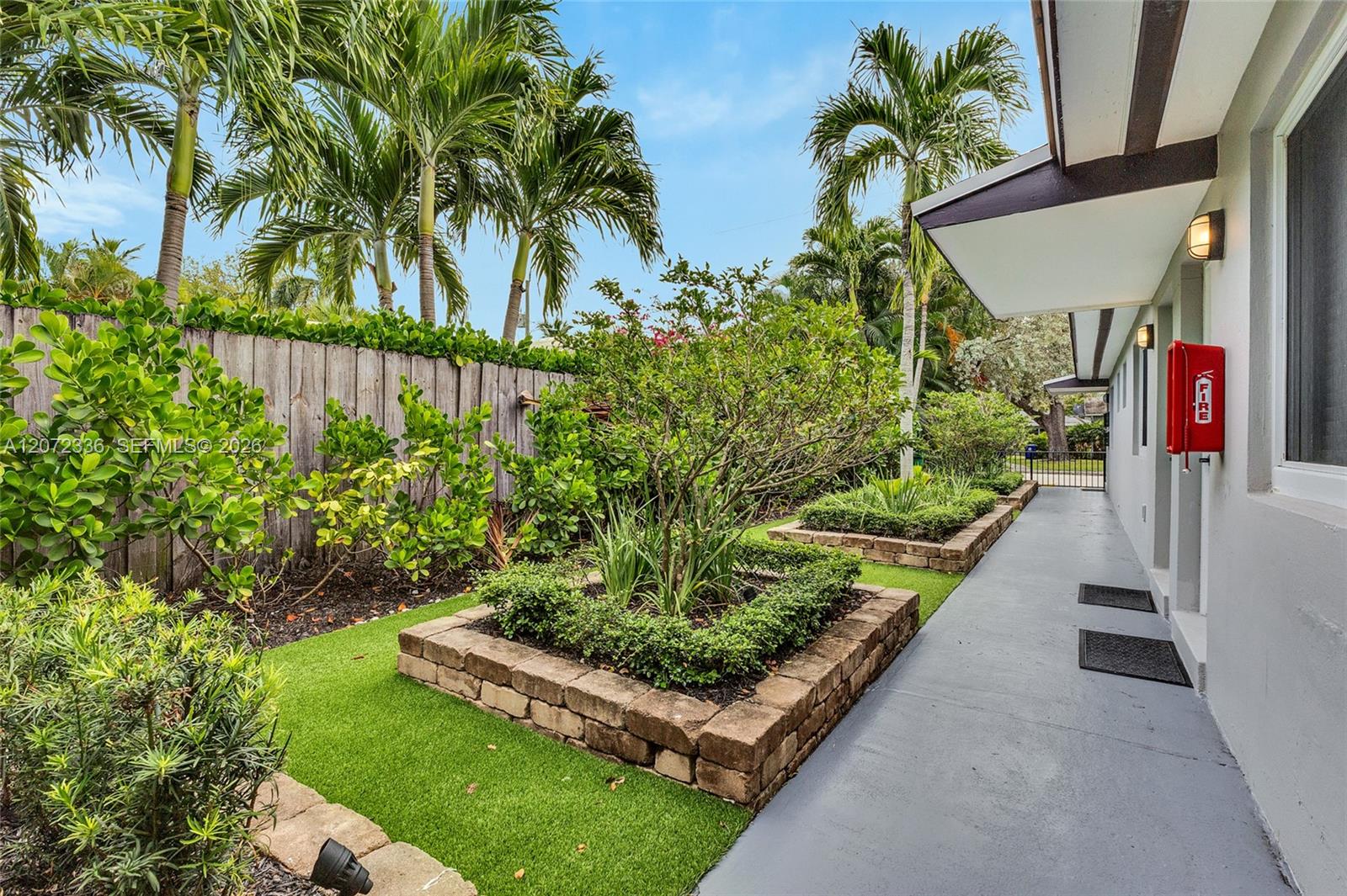 1015 W Las Olas Blvd # 1, Fort Lauderdale FL 33312