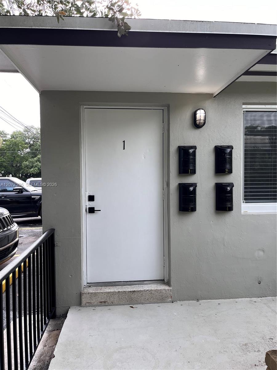 1015 W Las Olas Blvd # 1 — Photo 3