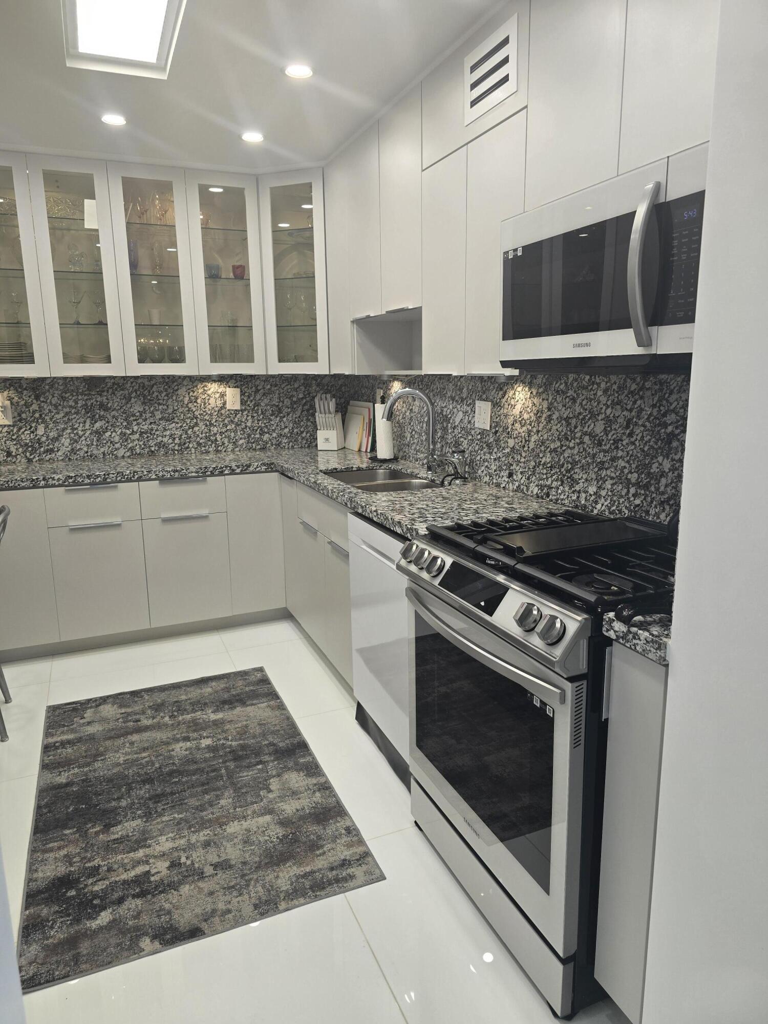 2030 S OCEAN Drive # 510 — Photo 4