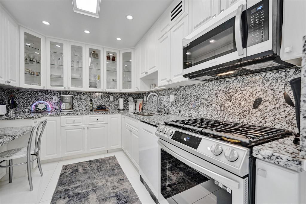2030 S OCEAN Drive # 510 — Photo 5