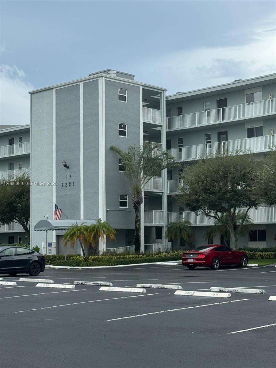 2226 N Cypress Bend Dr # 505, Pompano Beach FL 33069
