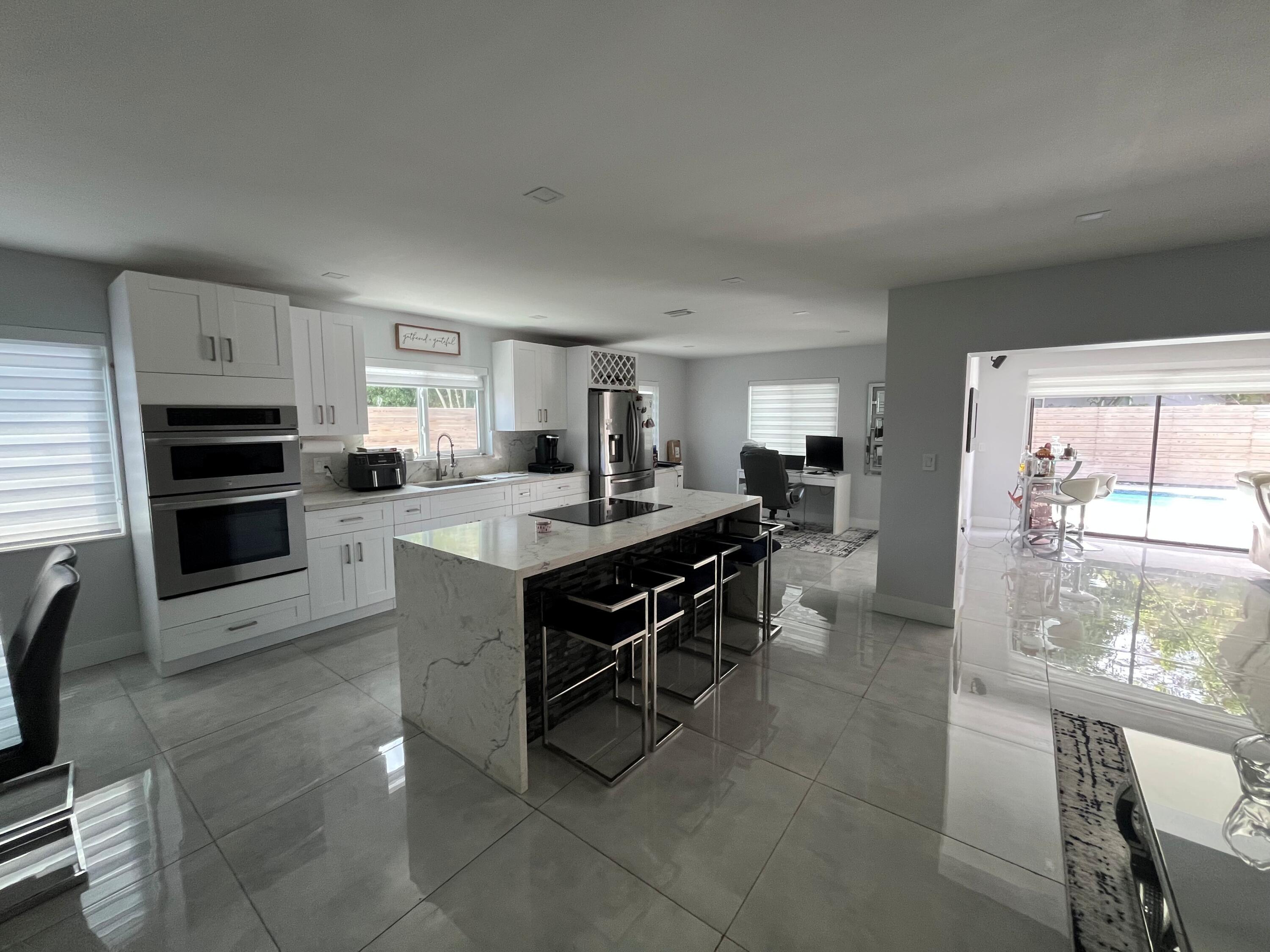 6800 SW 7th Place, North Lauderdale FL 33068