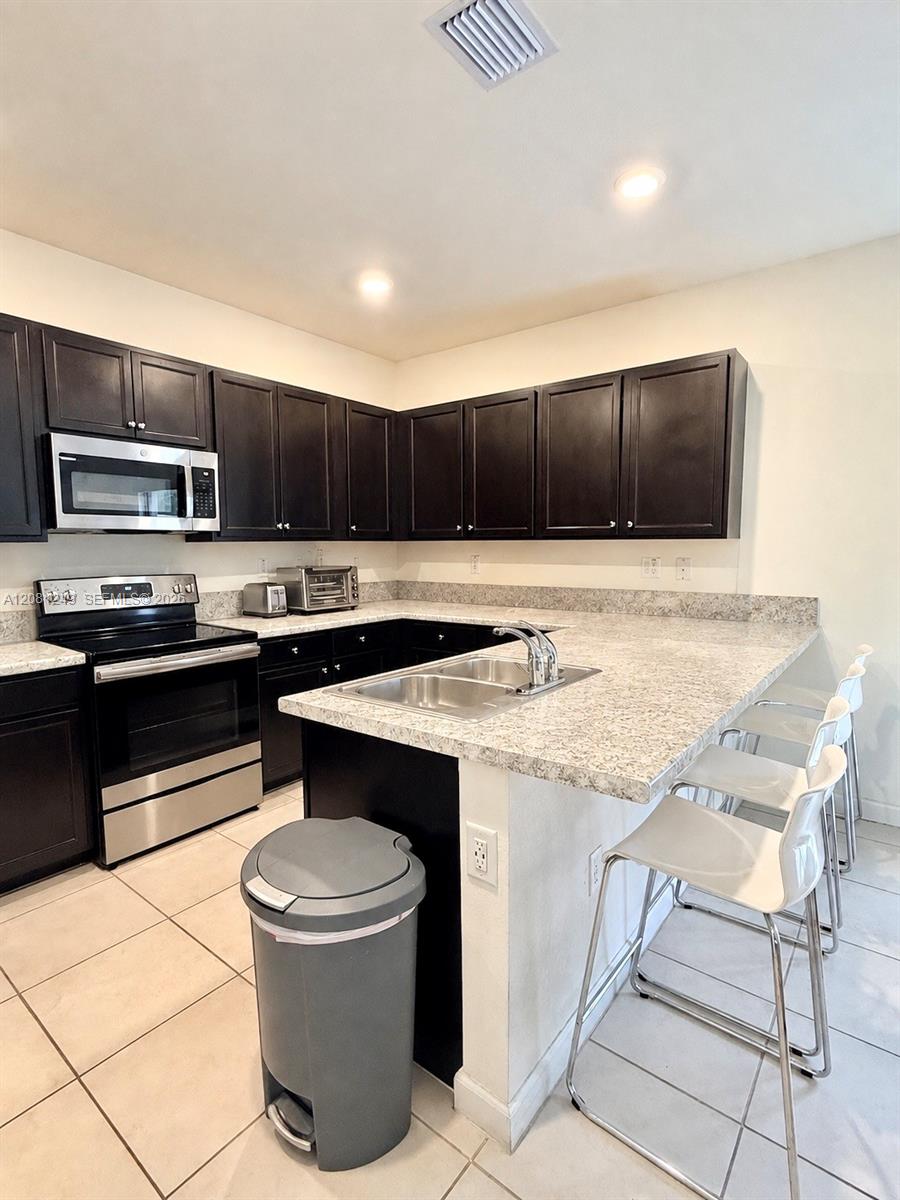 3344 W 105th Ter — Photo 5