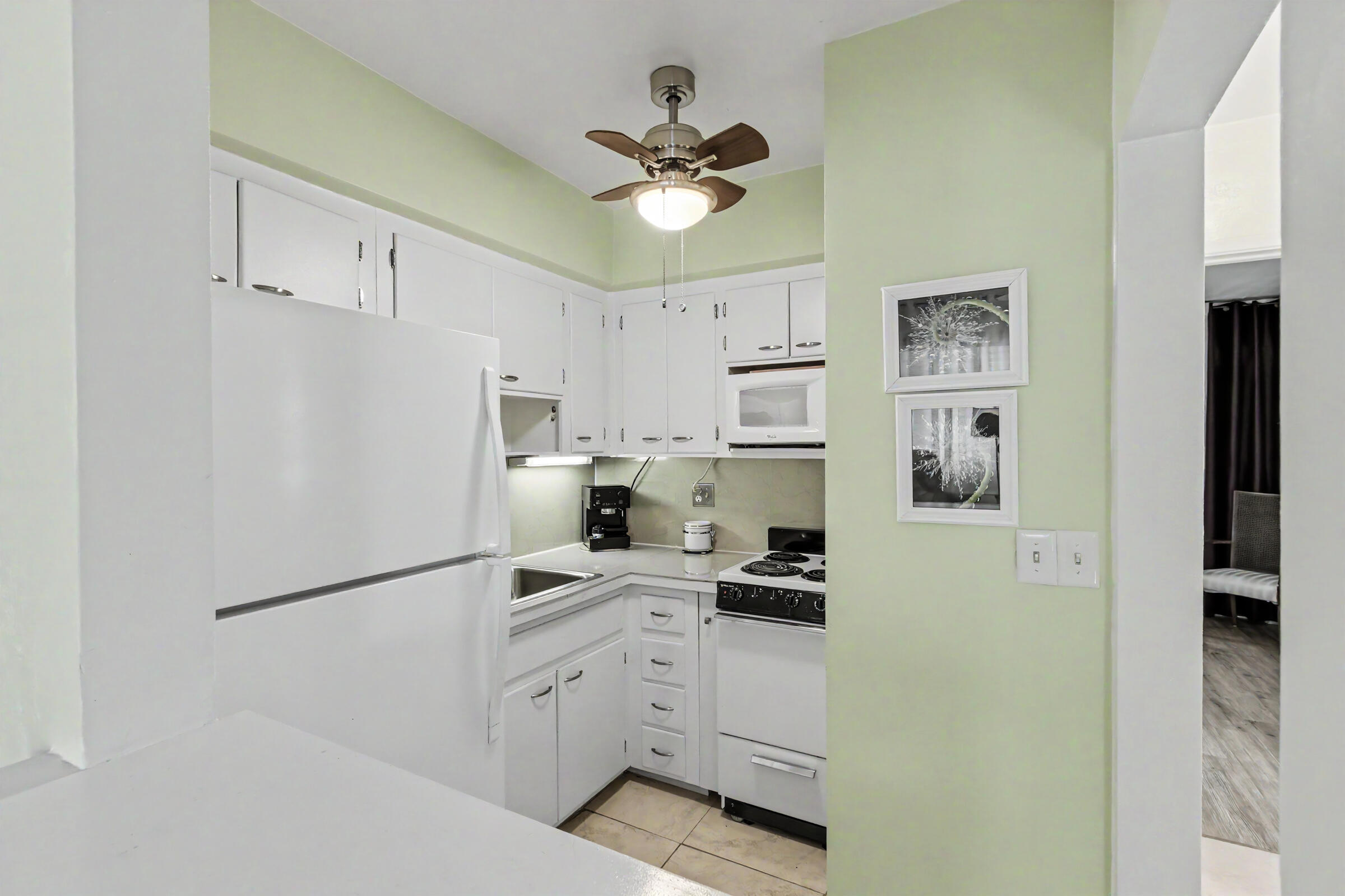 801 Atlantic Shores Boulevard # 104 View 14