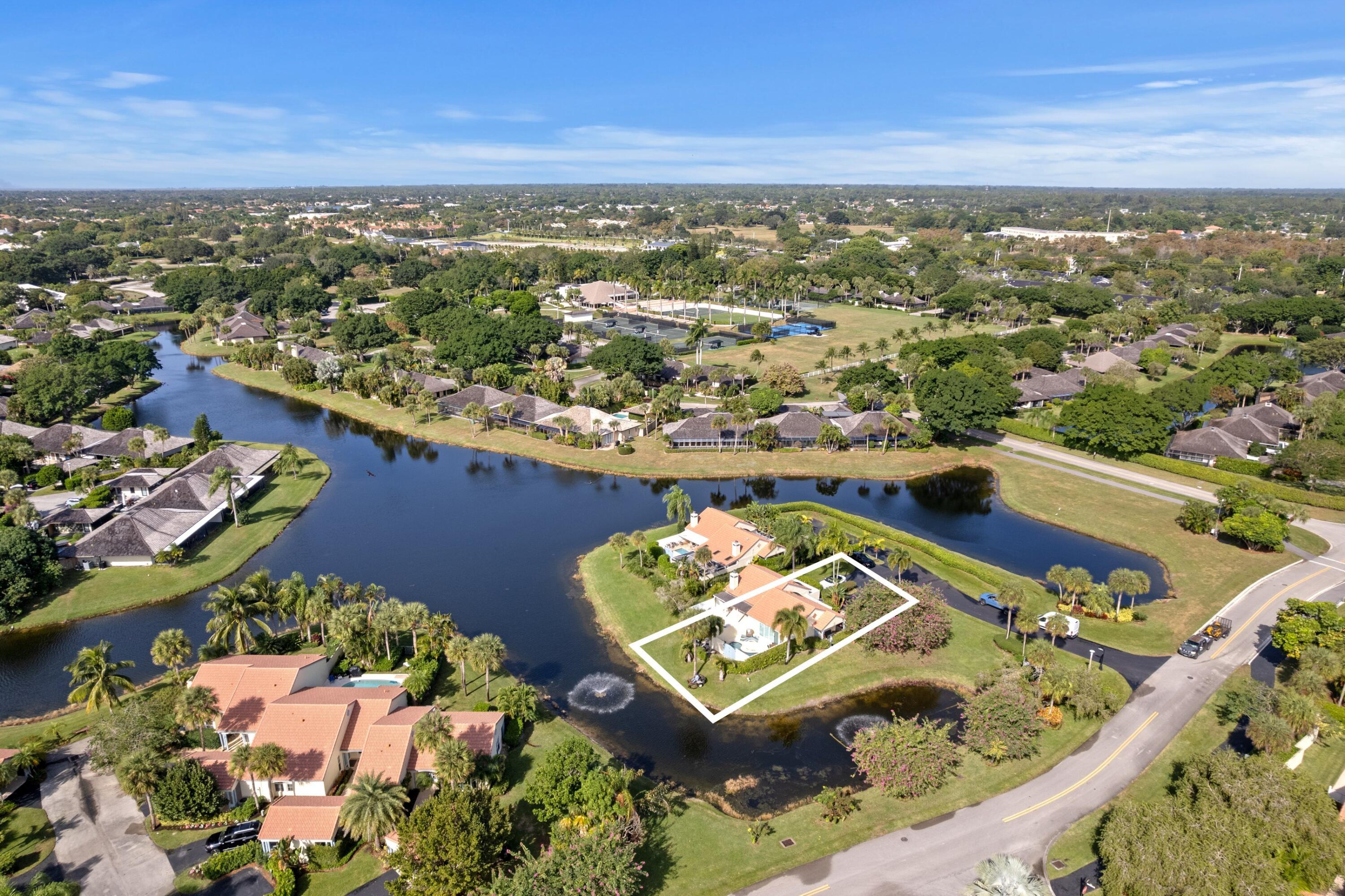 2211 Las Casitas Drive, Wellington FL 33414