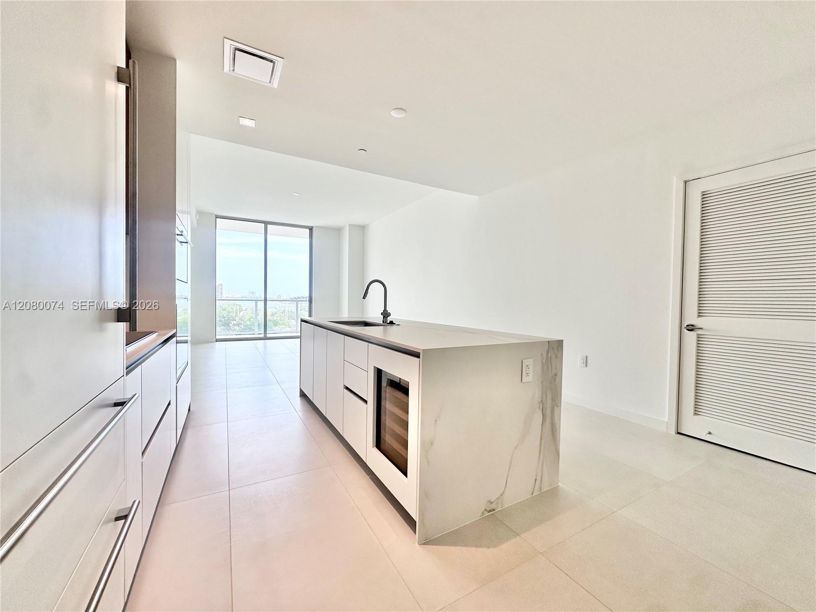 1400 Biscayne Blvd # 409 — Photo 2