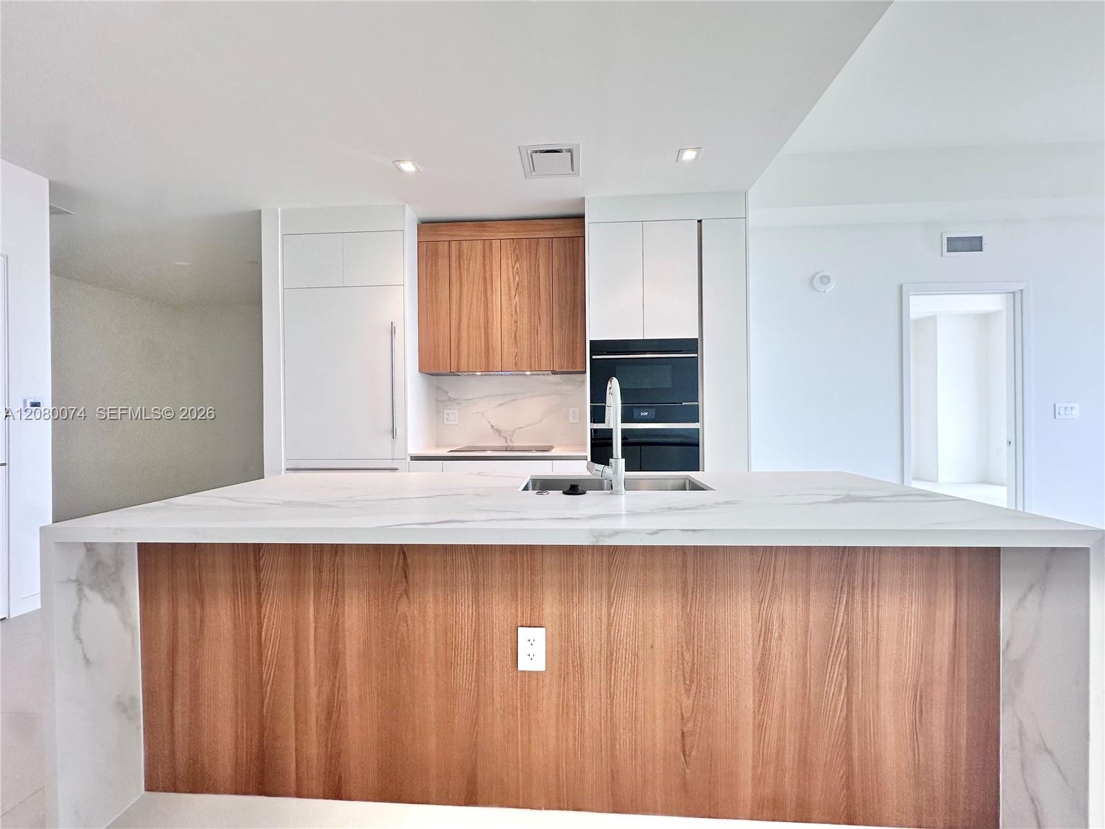 1400 Biscayne Blvd # 409 — Photo 3
