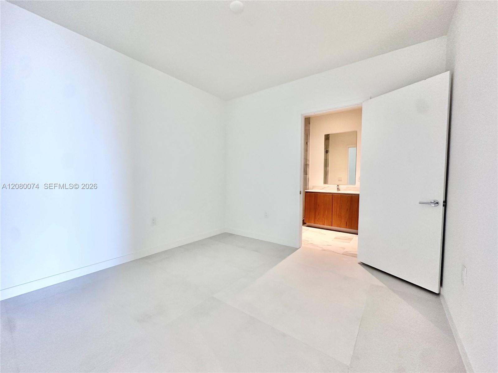 1400 Biscayne Blvd # 409 — Photo 5