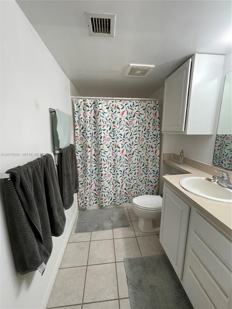 2665 SW 37th Ave # 209 — Photo 4