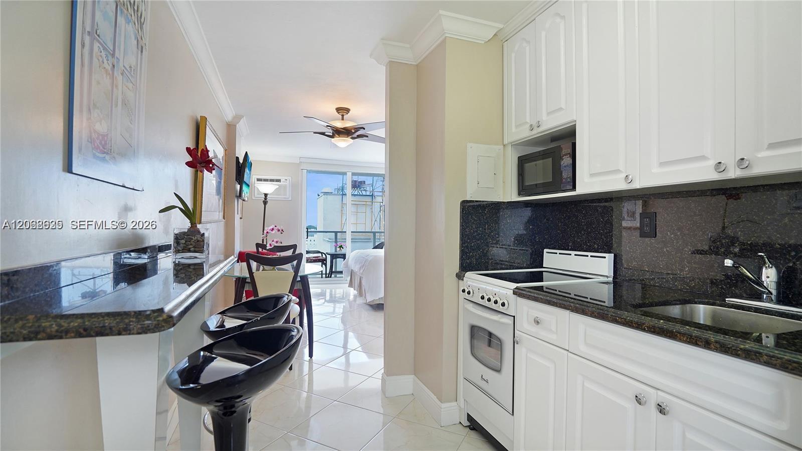 1750 James Ave # 9J — Photo 3