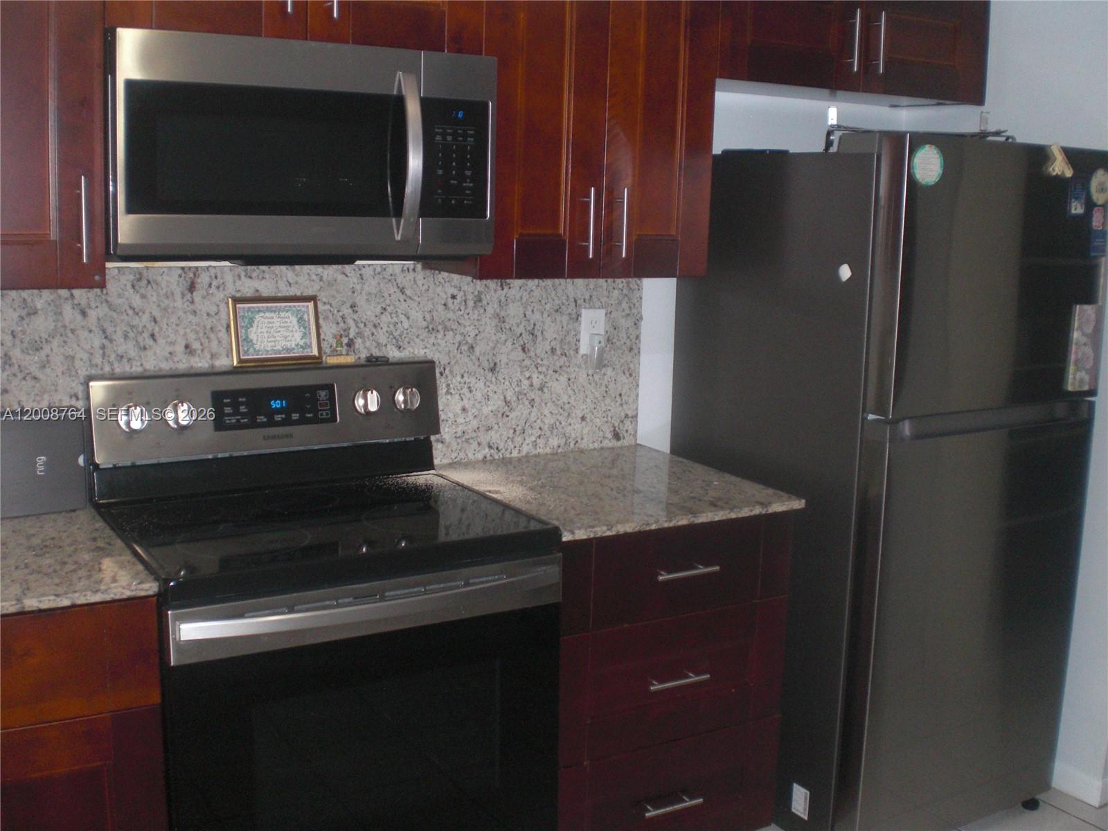 962 NW 79th Ter, Plantation FL 33324