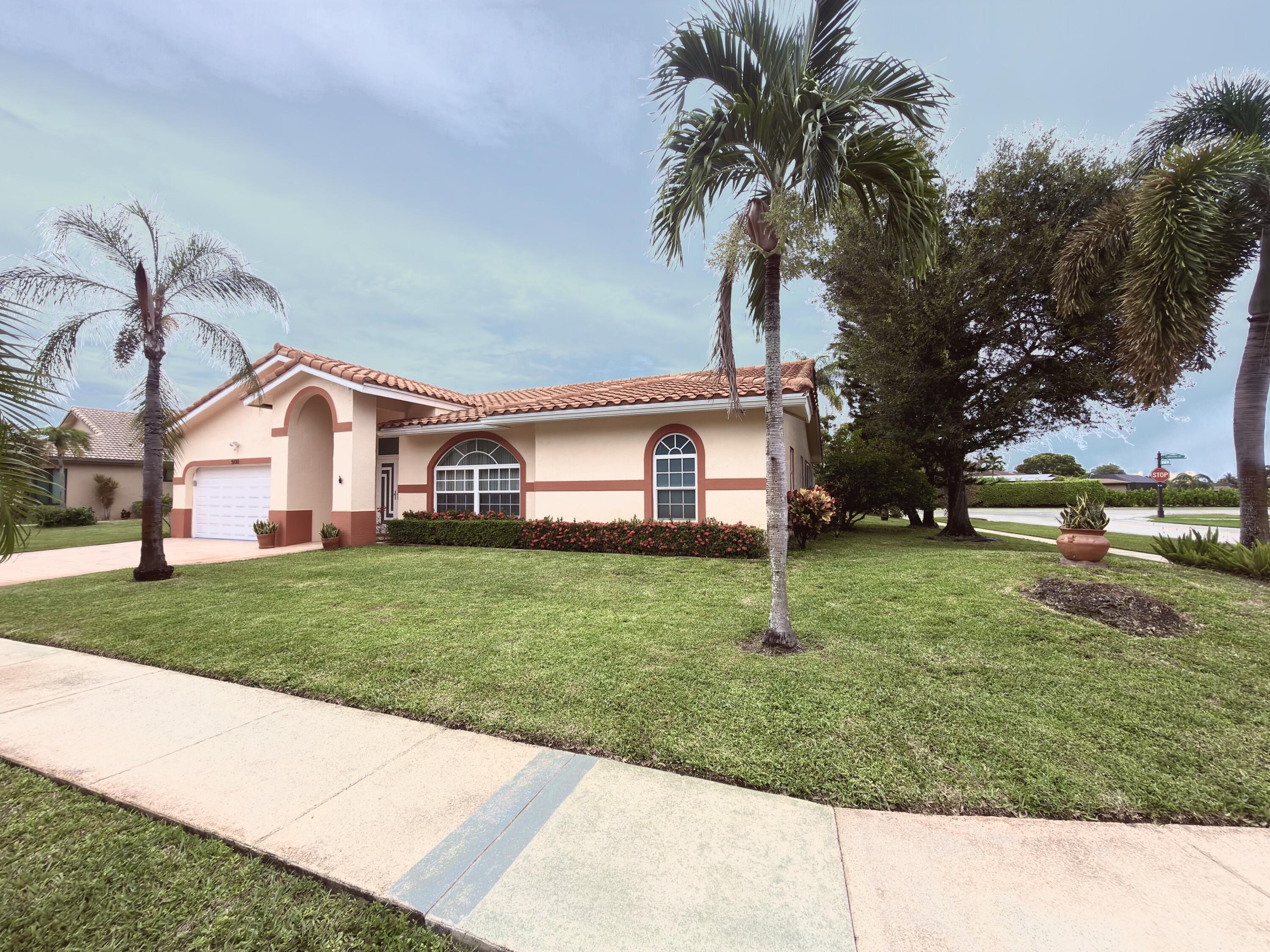 501 SW 168th Way — Photo 4