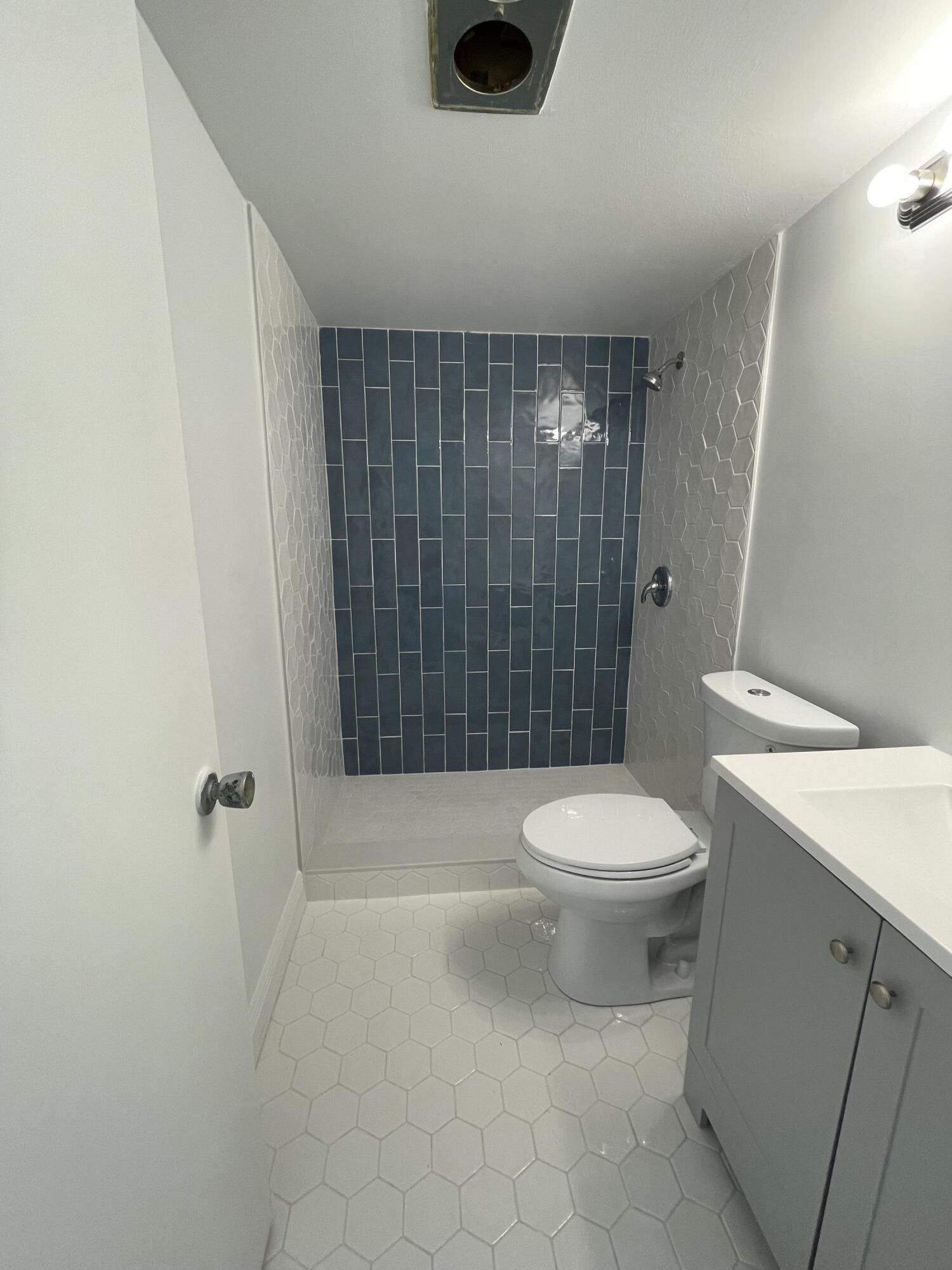 172 Sussex I, West Palm Beach FL 33417