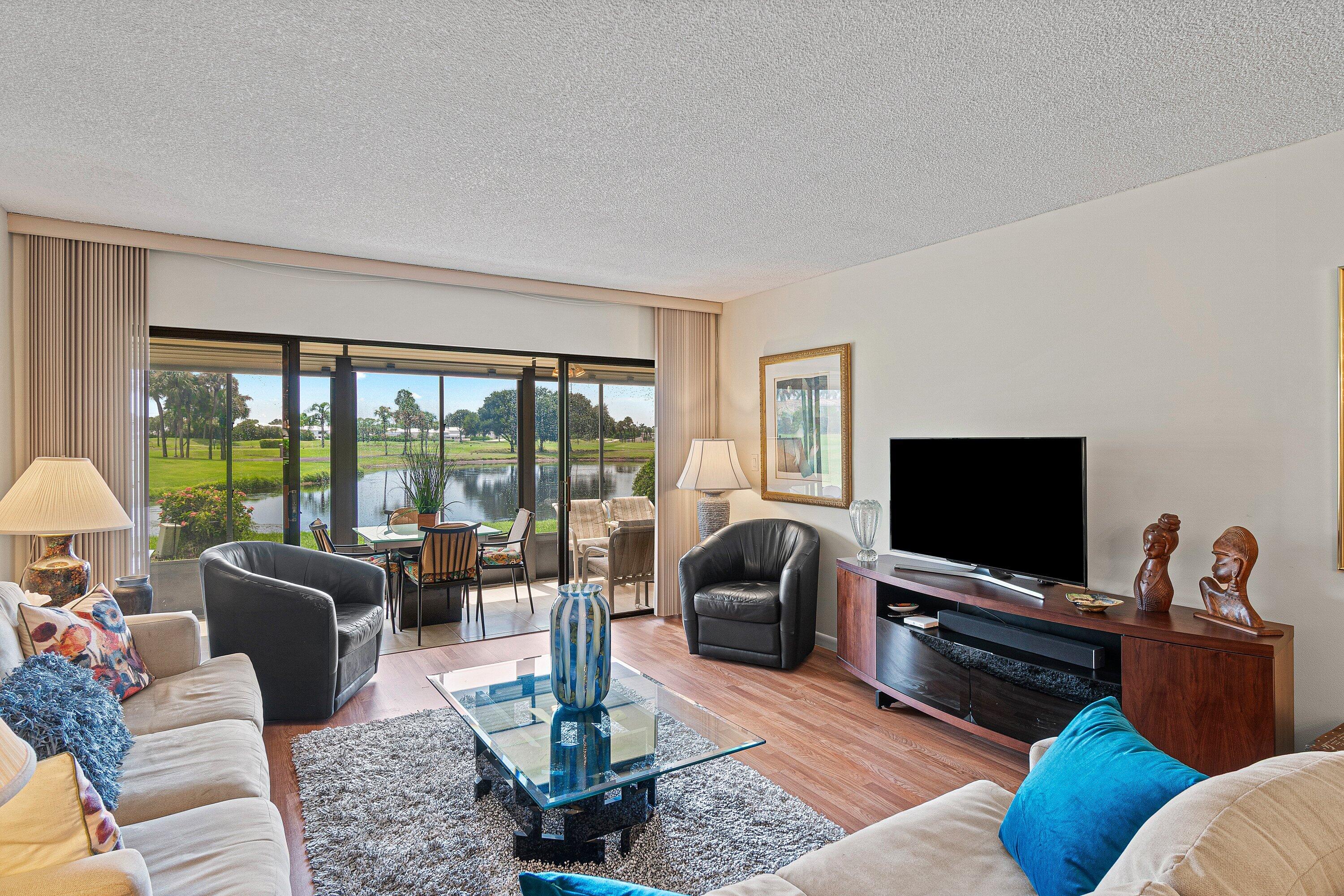 5152 Golfview Court — Photo 4