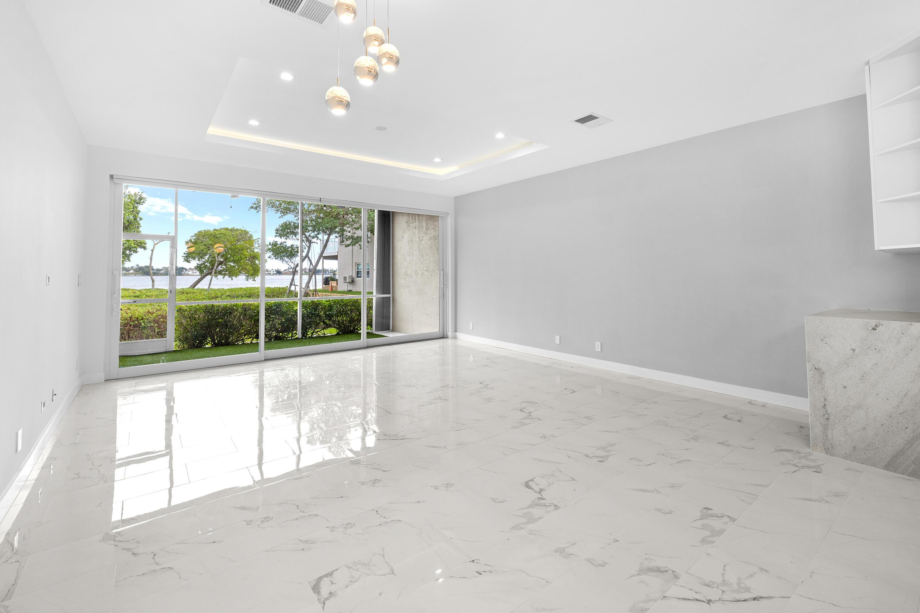 88 N Lakeshore Drive — Photo 5