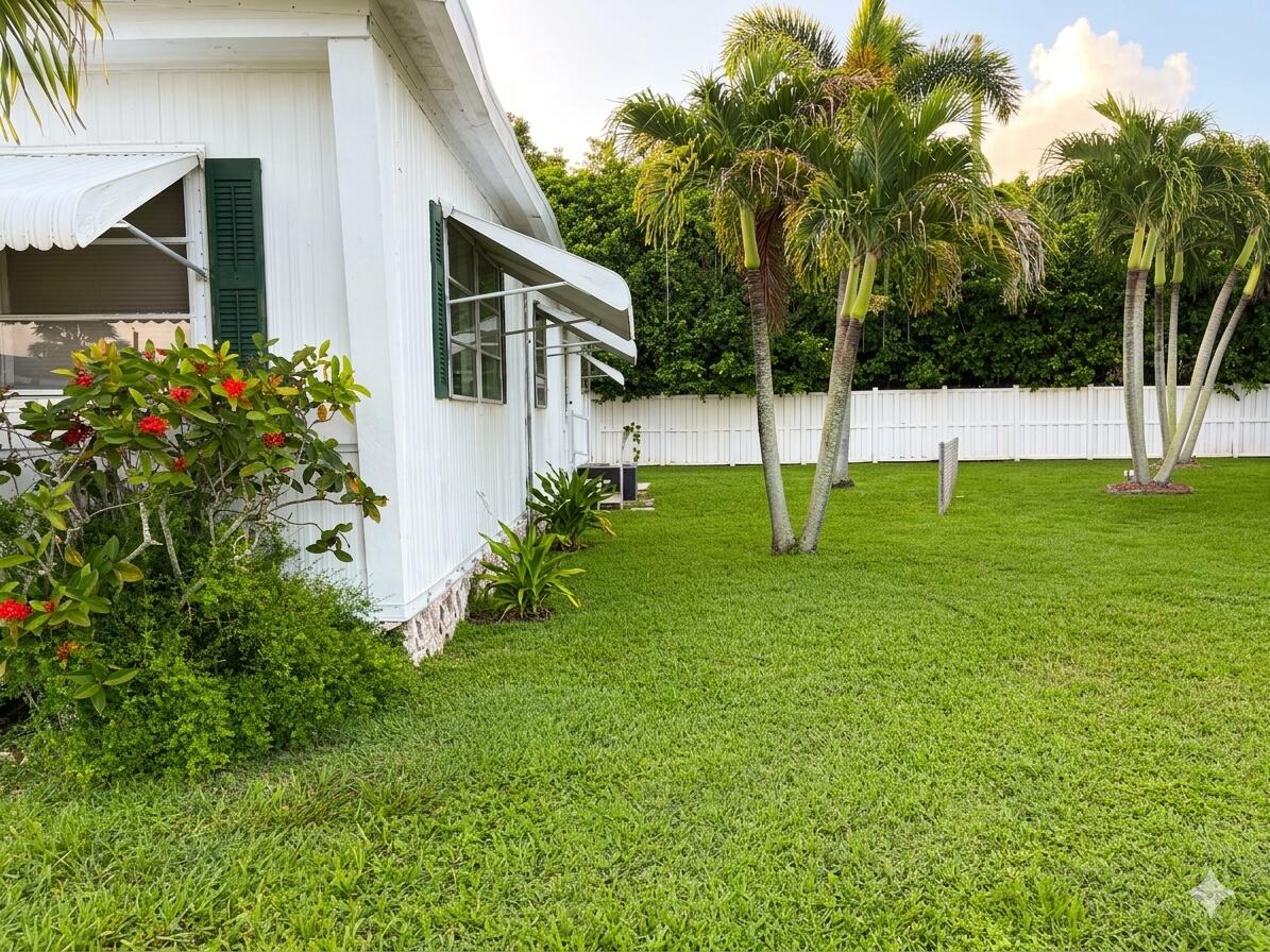 4084 Bougainvillea Road W — Photo 2
