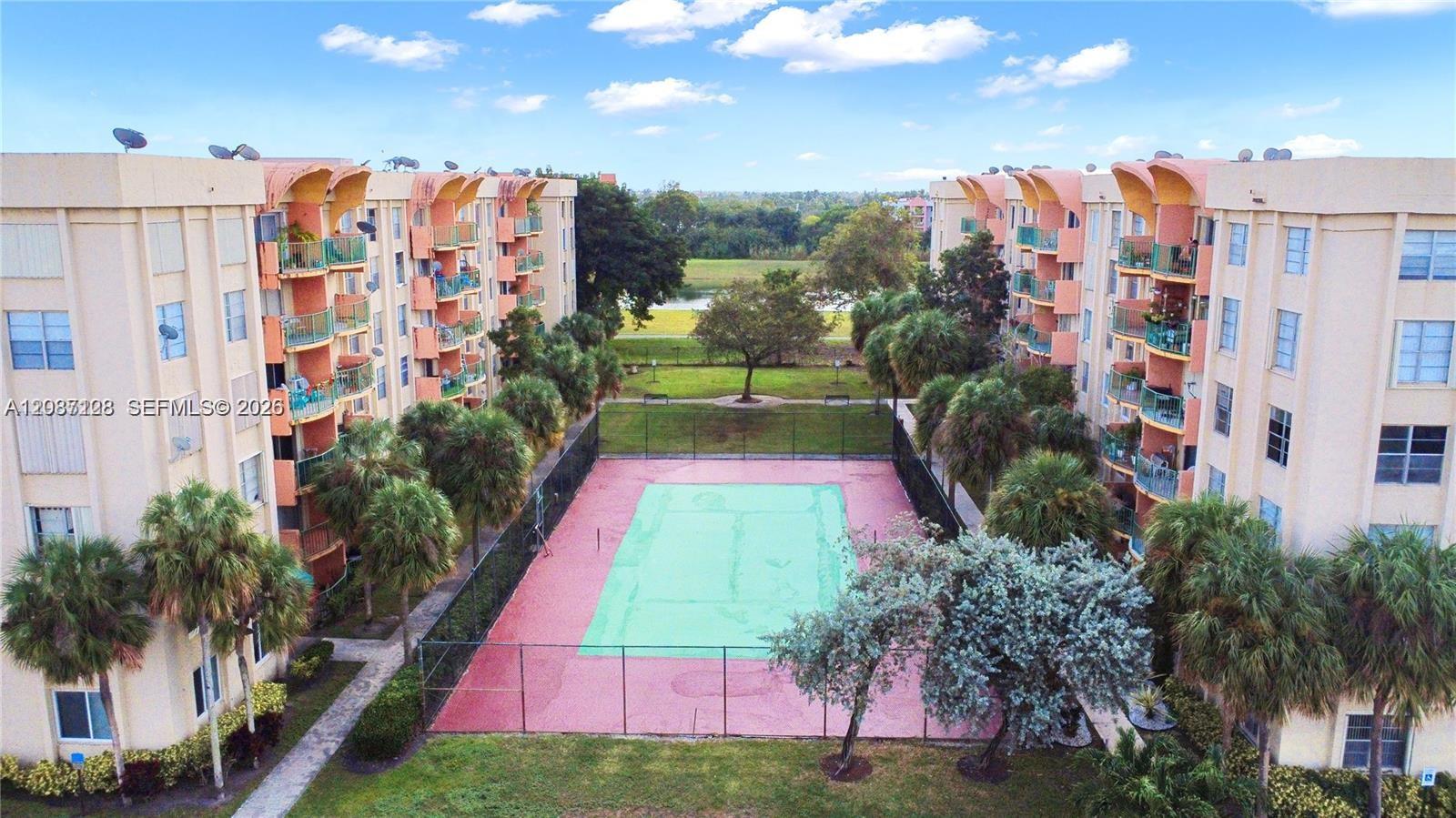 9310 Fontainebleau Blvd # 606 — Photo 3