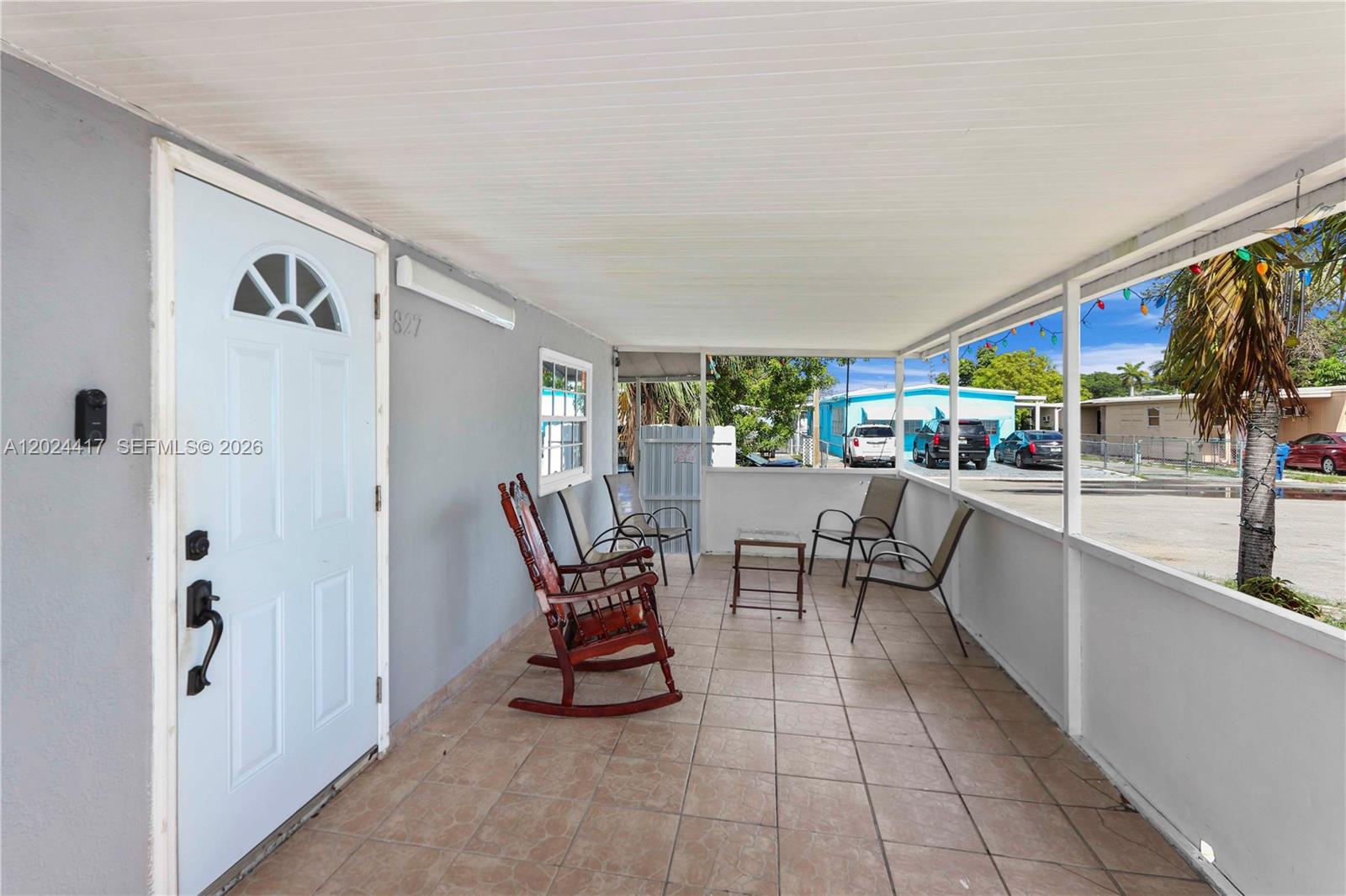 827 SW 128 AVE, Miami FL 33184