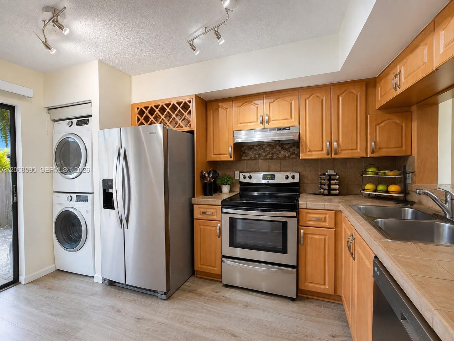 9645 SW 152nd Ave # 113 — Photo 4