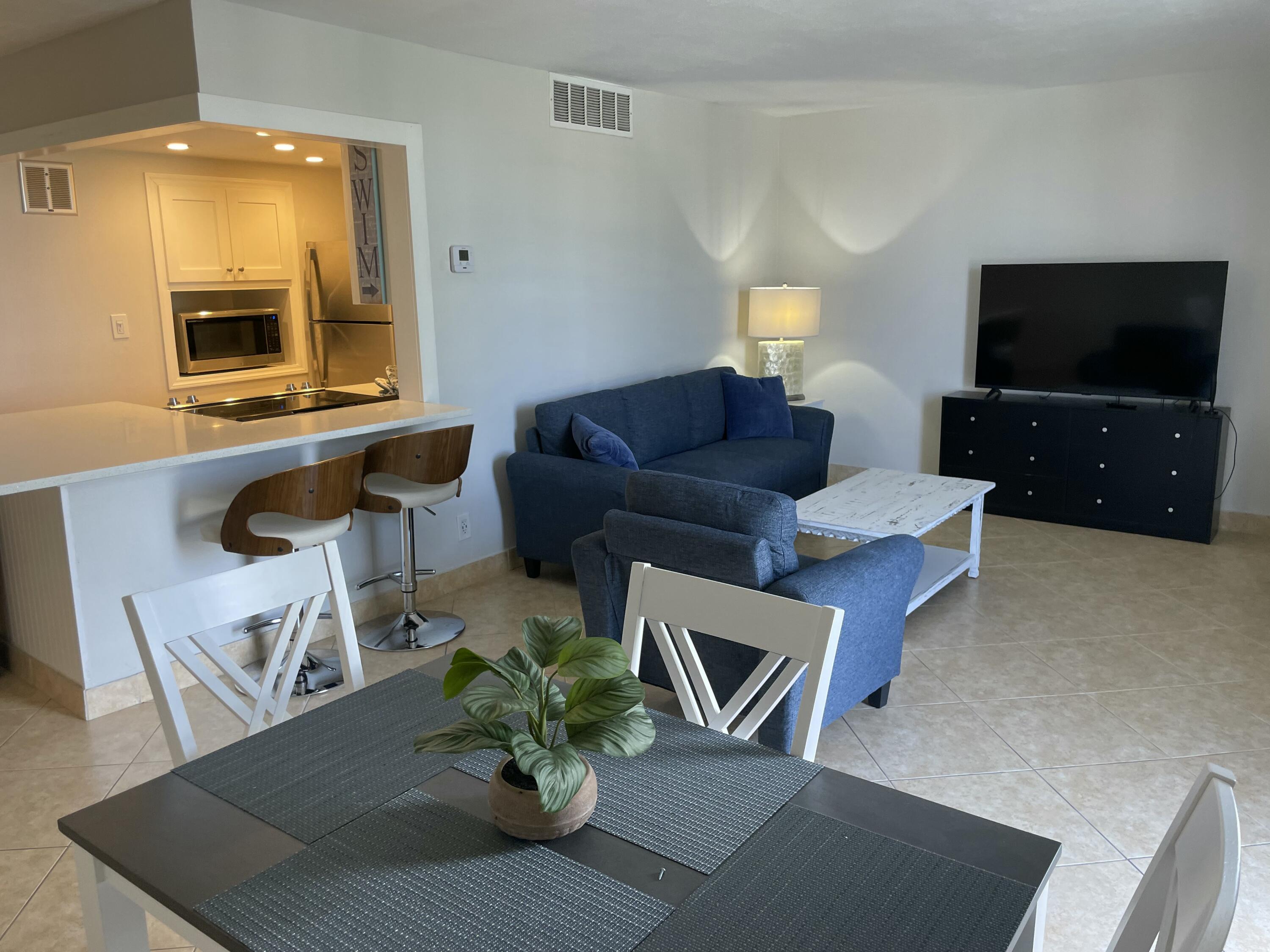 1731 SE 15TH Street # 206 — Photo 3