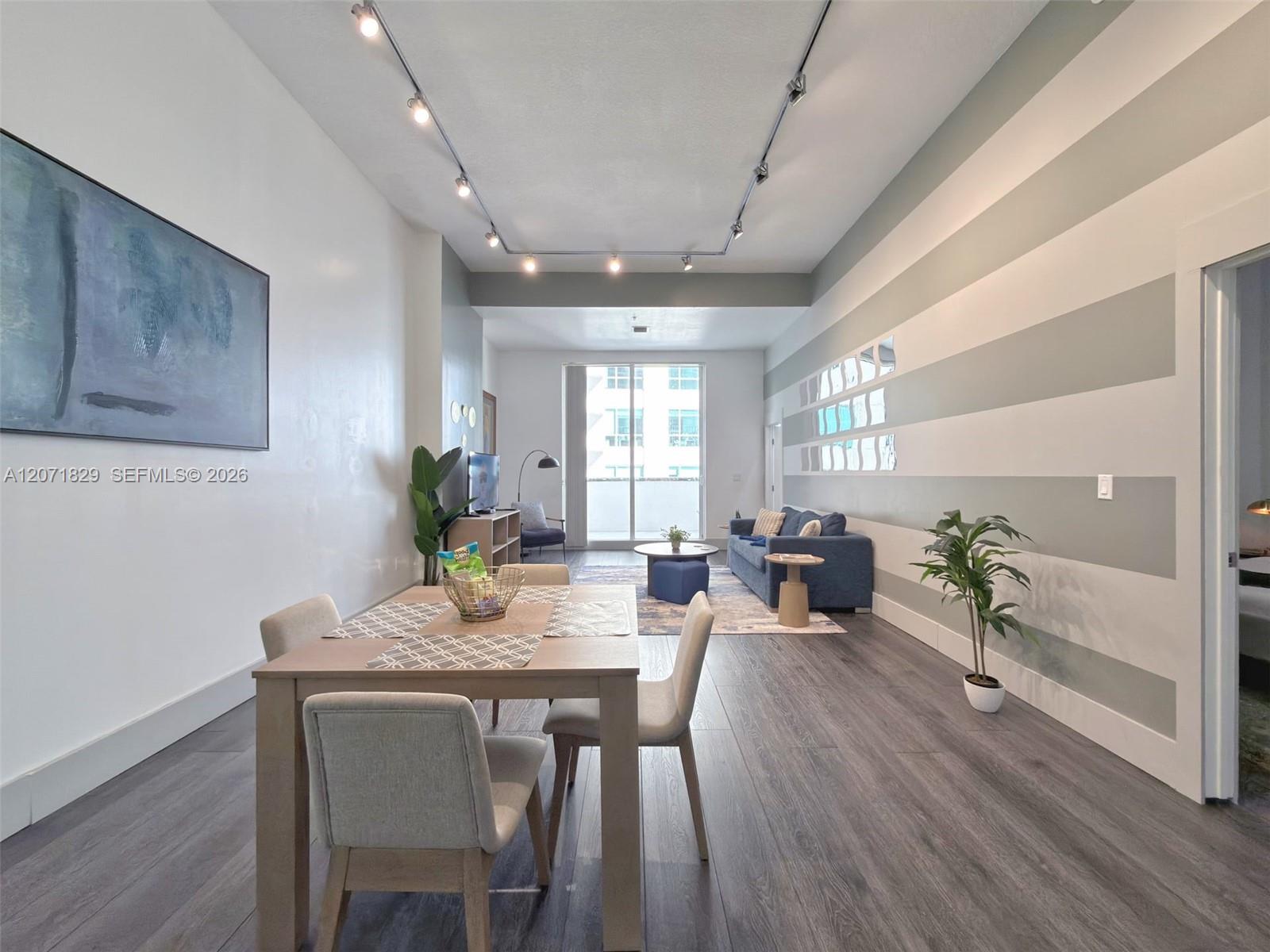1200 Brickell Bay Dr # 1406 — Photo 5