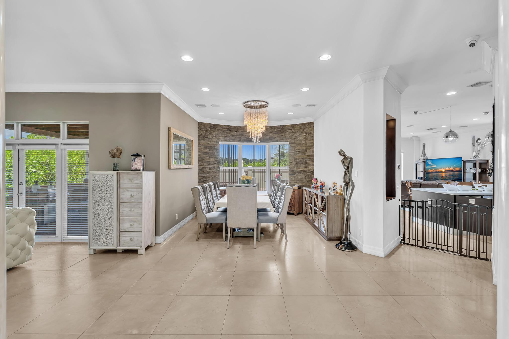 3521 FOREST VIEW Circle — Photo 5