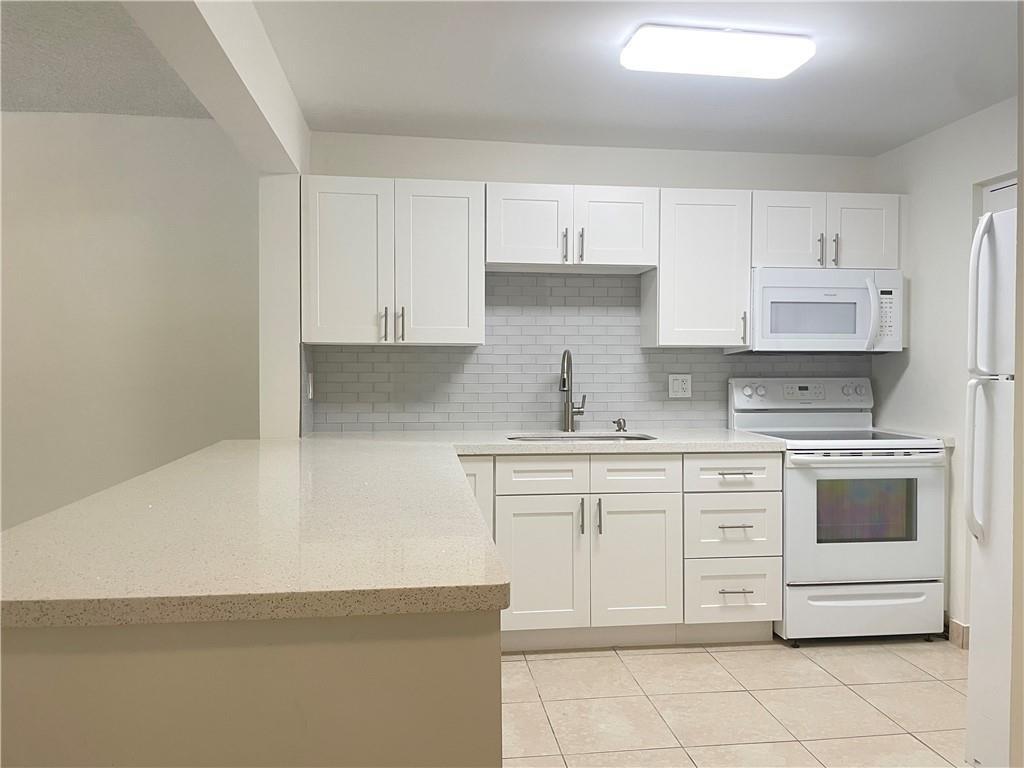 2307 S Cypress Bend Drive # 207a, Pompano Beach FL 33069