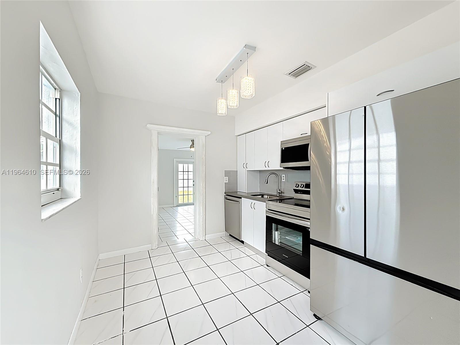 6819 SW 25th St — Photo 5