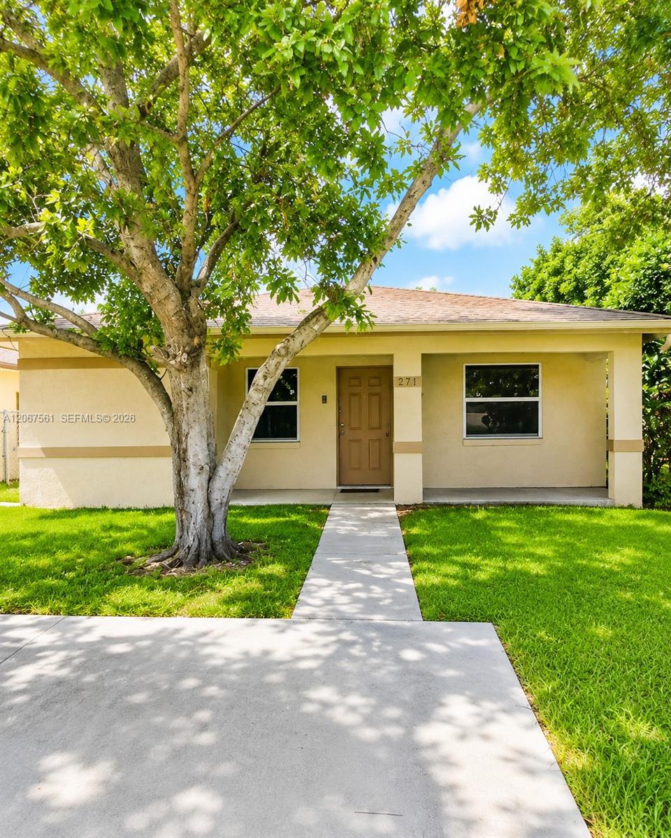 221 NE 35th St, Oakland Park FL 33334