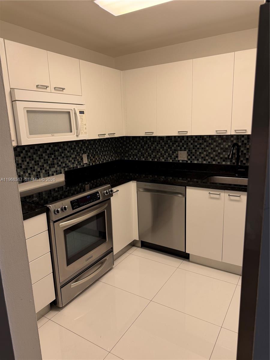 7925 SW 86th St # 923, Miami FL 33143