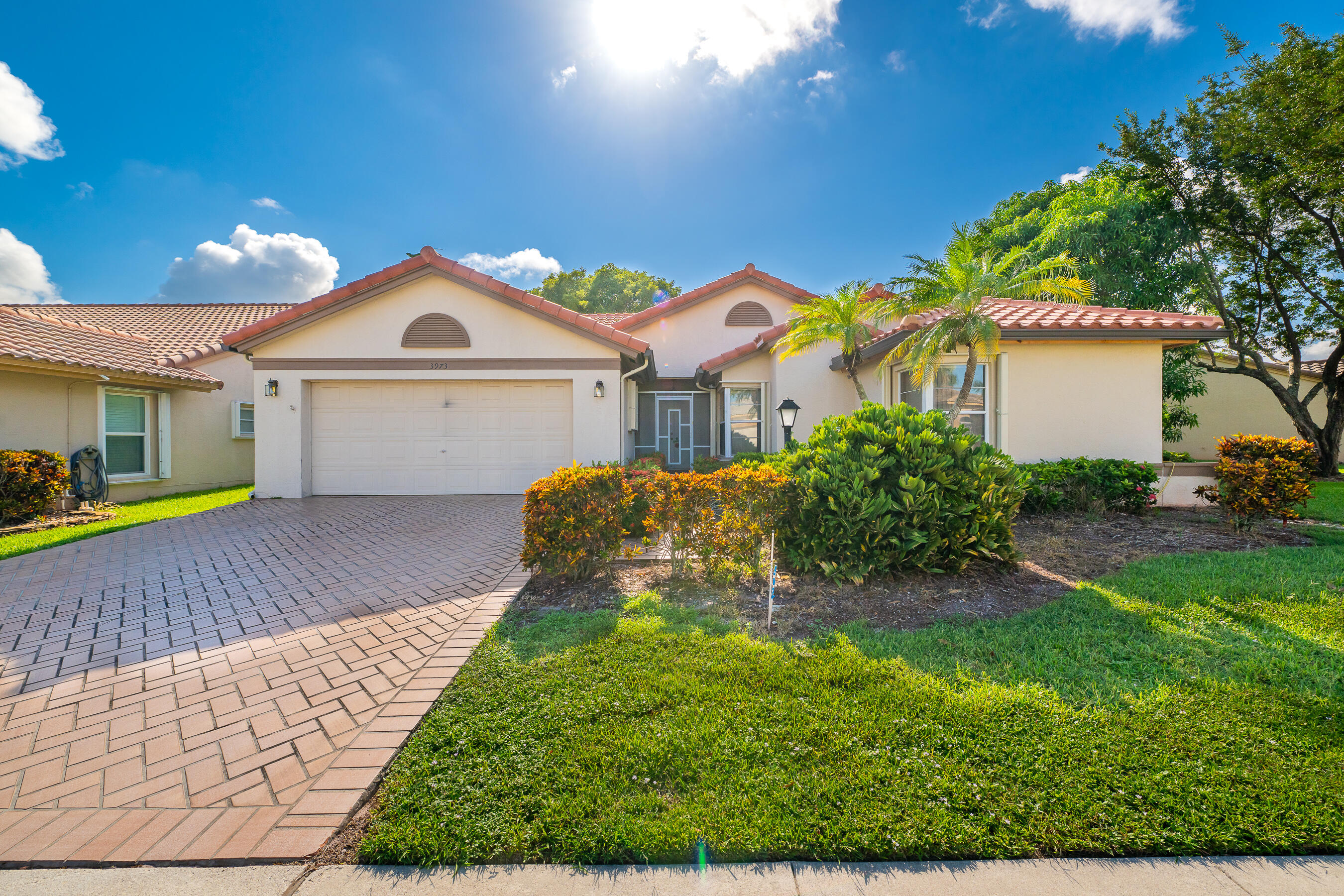 3973 SUMMER CHASE Court — Photo 2