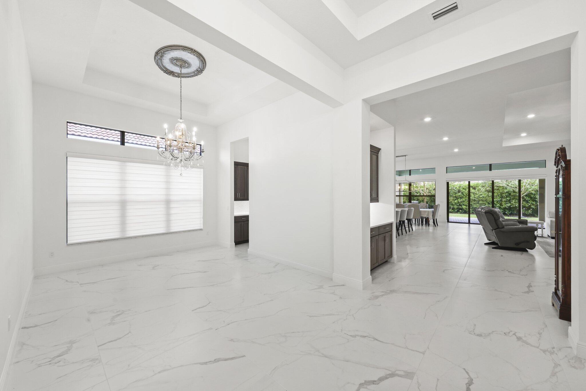 9264 Porto Way — Photo 4