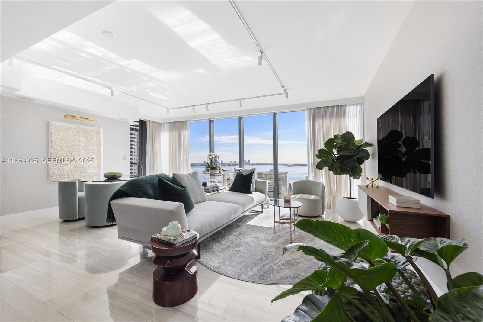 1451 Brickell Ave # 1901, Miami FL 33131