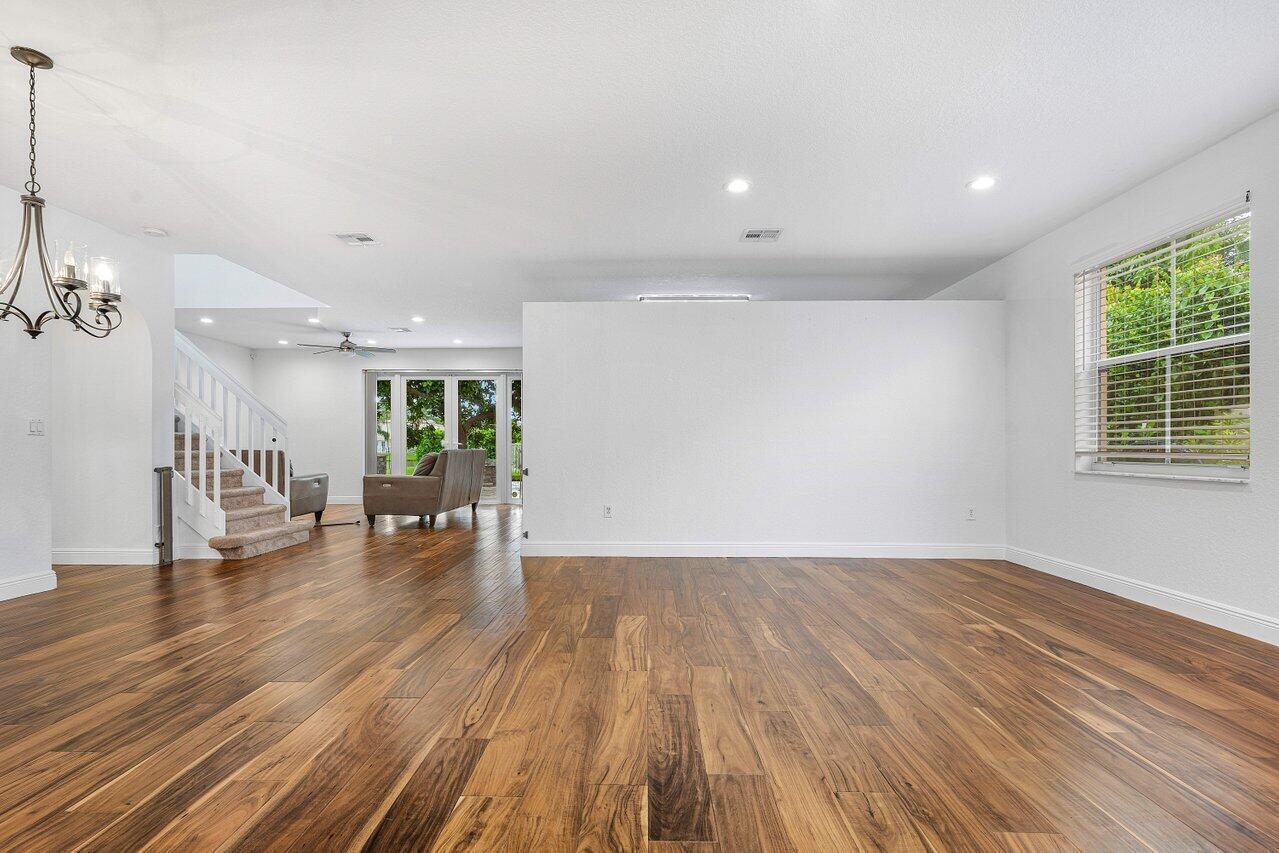 6328 STONEHURST Circle — Photo 5