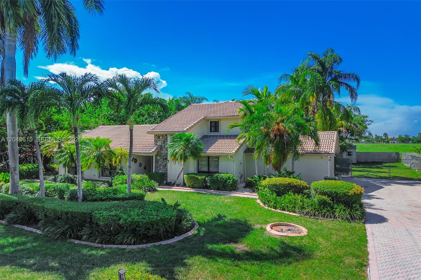 14941 SW 164th Ter, Miami FL 33187