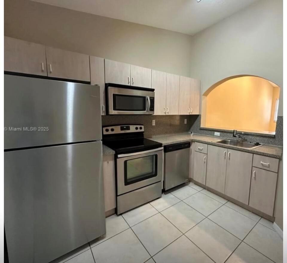 1250 SE 26th Street # 204, Homestead FL 33035