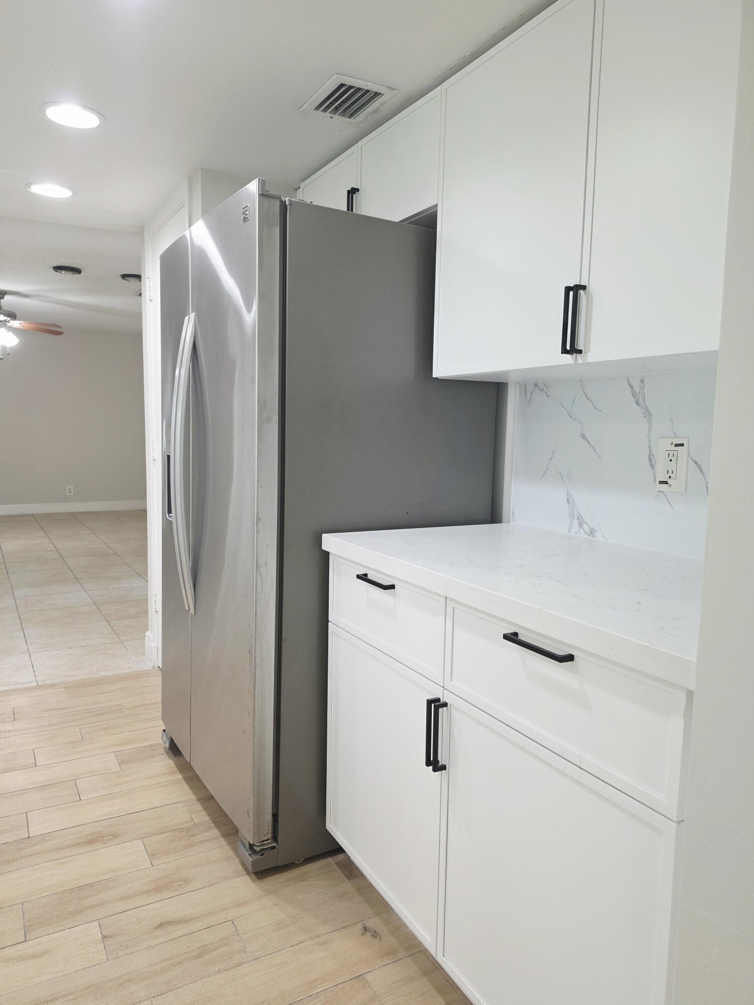12758 Guilford Circle — Photo 4