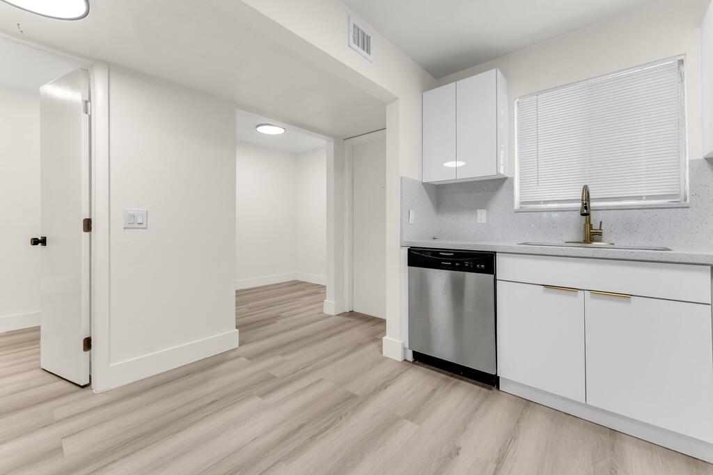 2701 N 34TH Avenue # 1D — Photo 2