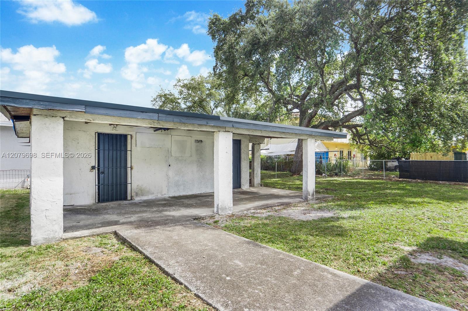 6535 NW 6th Ave — Photo 5