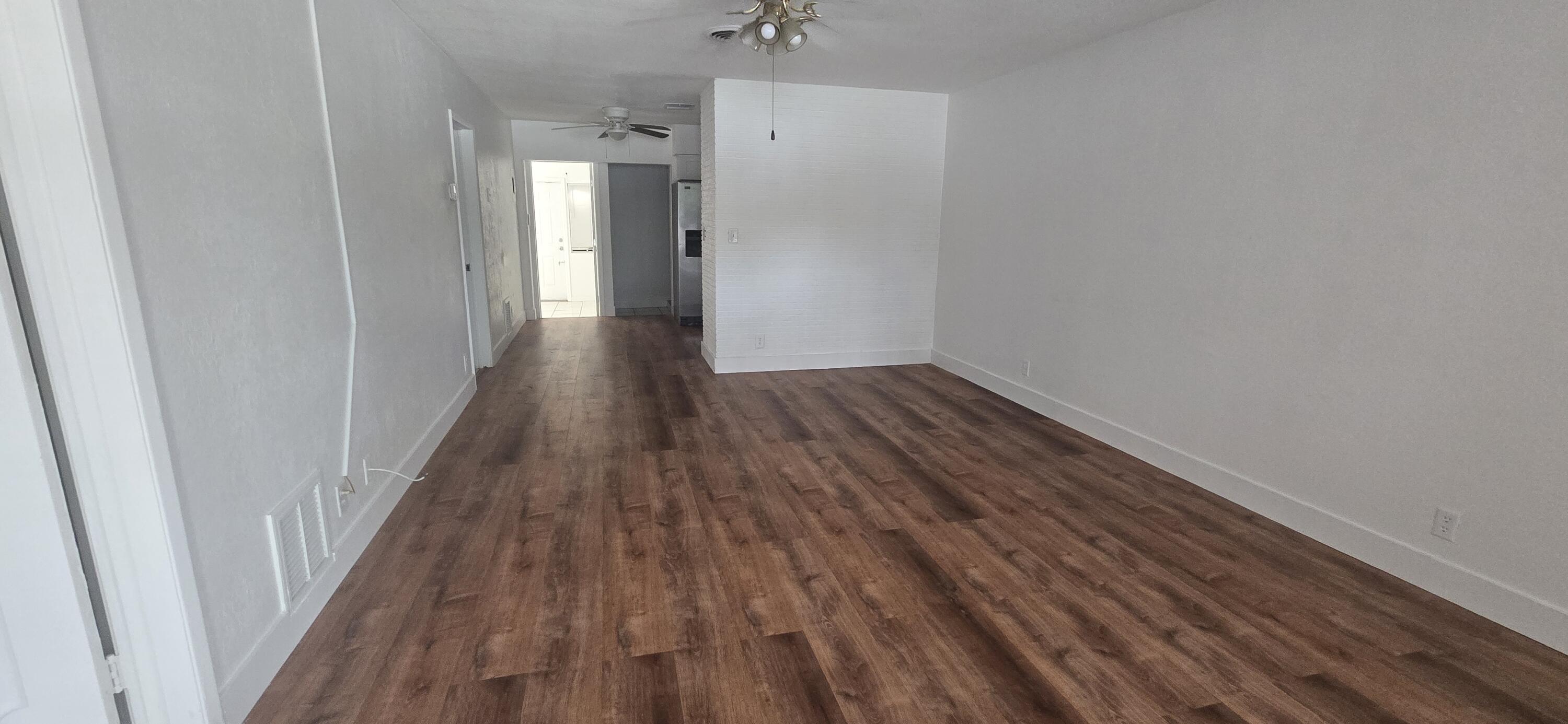 2521 NE 10TH Street # 1 — Photo 4