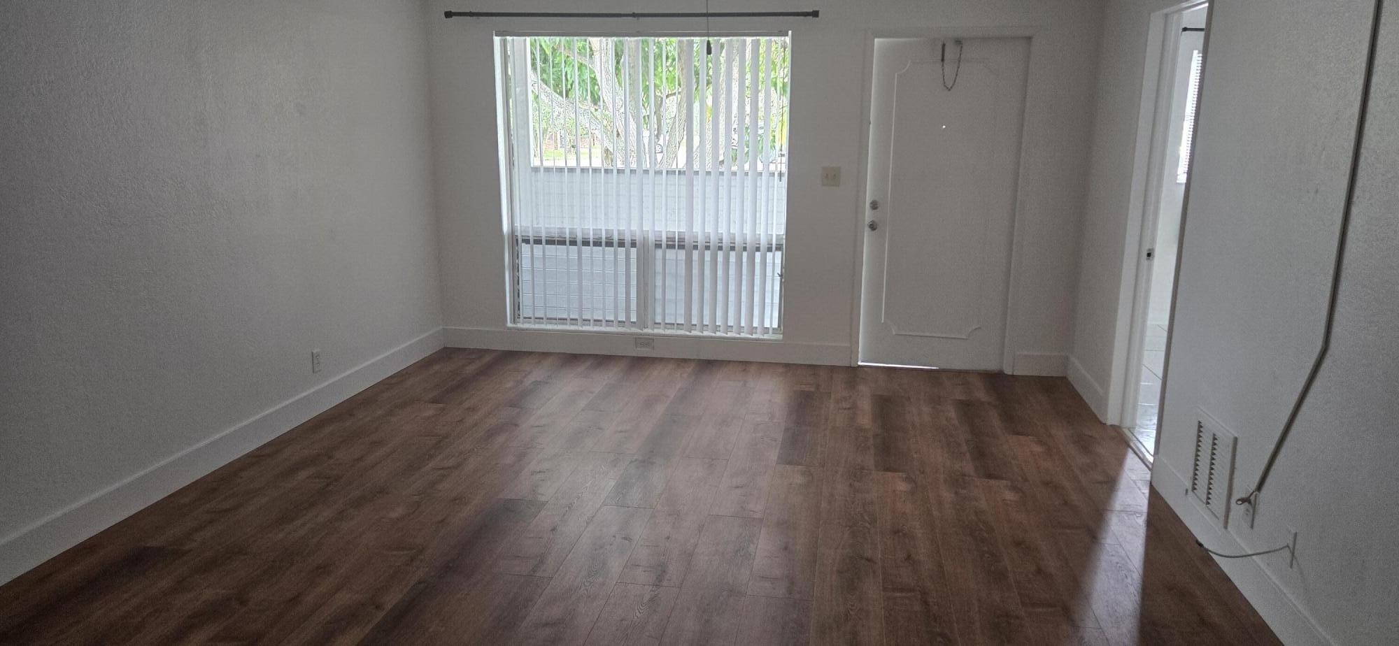 2521 NE 10TH Street # 1 — Photo 5