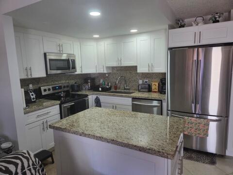 188 Grantham F # 188, Deerfield Beach FL 33442